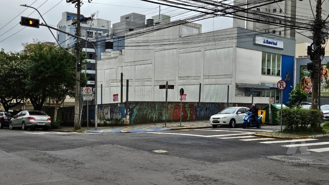 igh8N4XI1_49208670e7845058b3.jpg