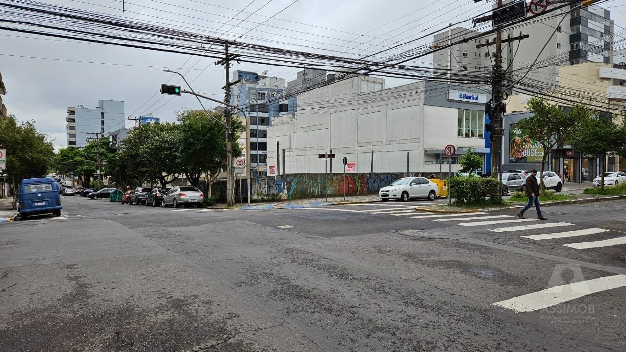 igh8N4XI1_49208670e7847aedb0.jpg