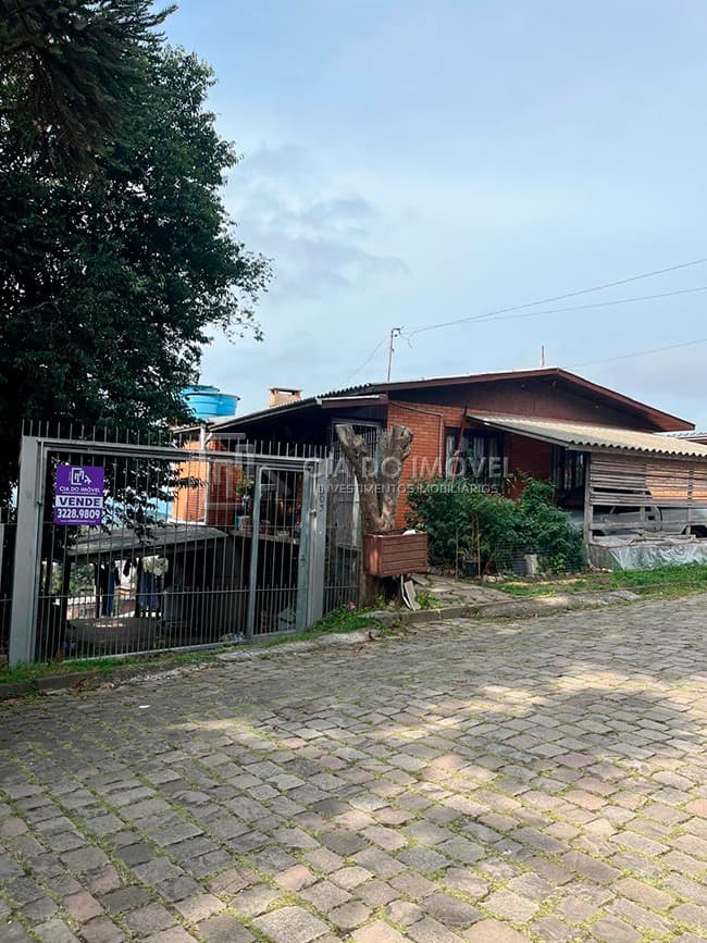 Casa com 2 moradias no São Ciro