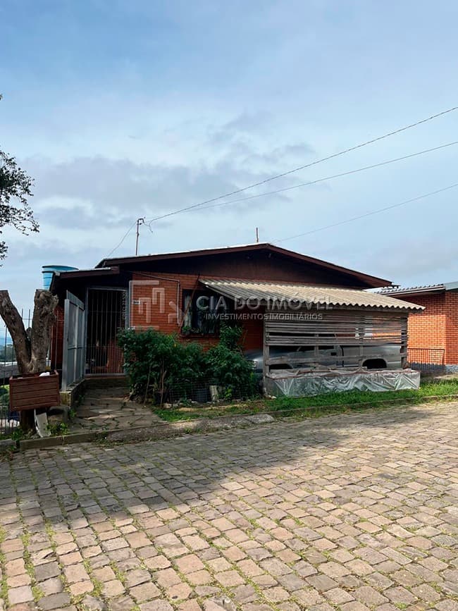 Casa com 2 moradias no São Ciro