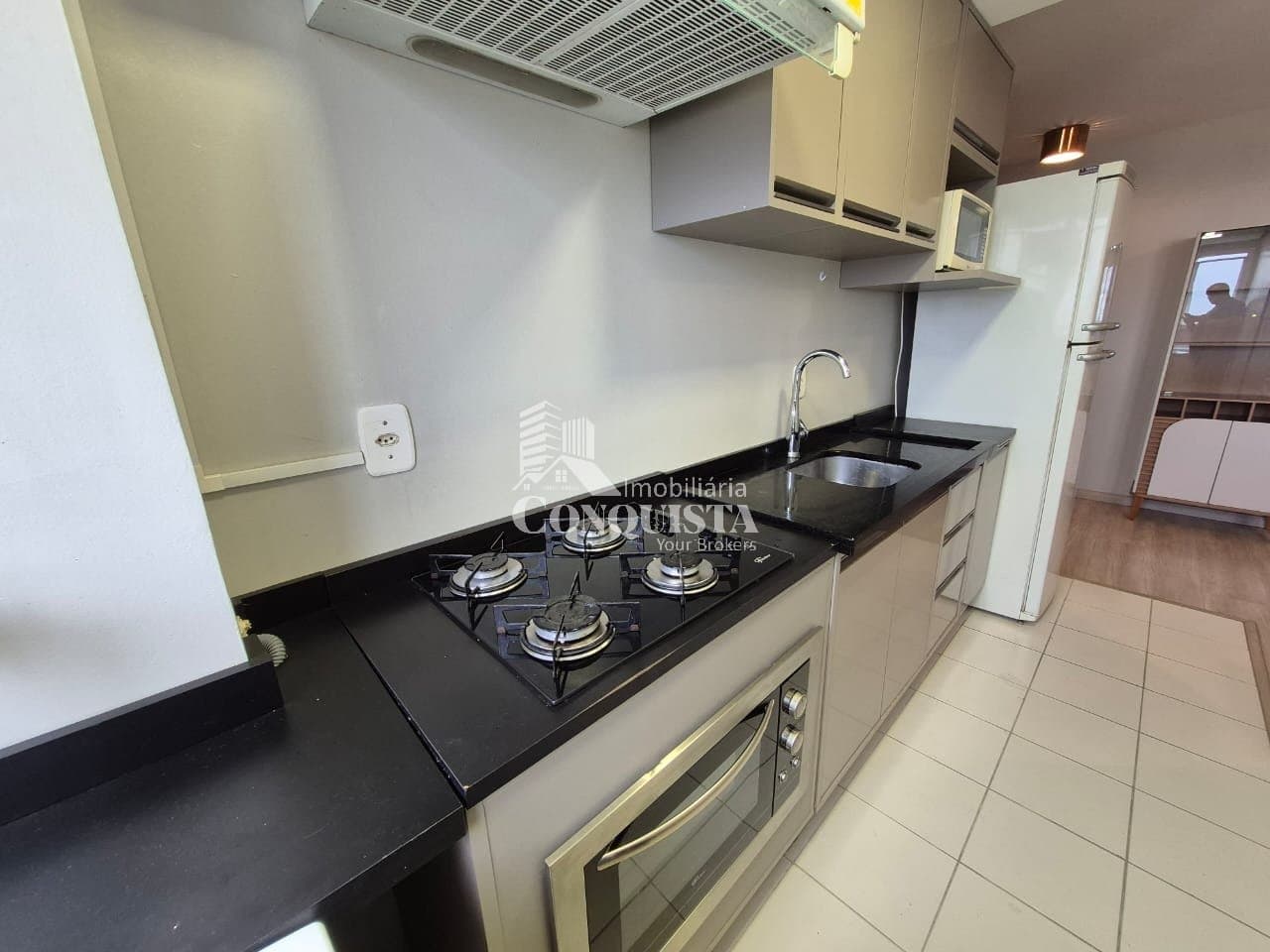 ÓTIMO APARTAMENTO MOBILIADO
