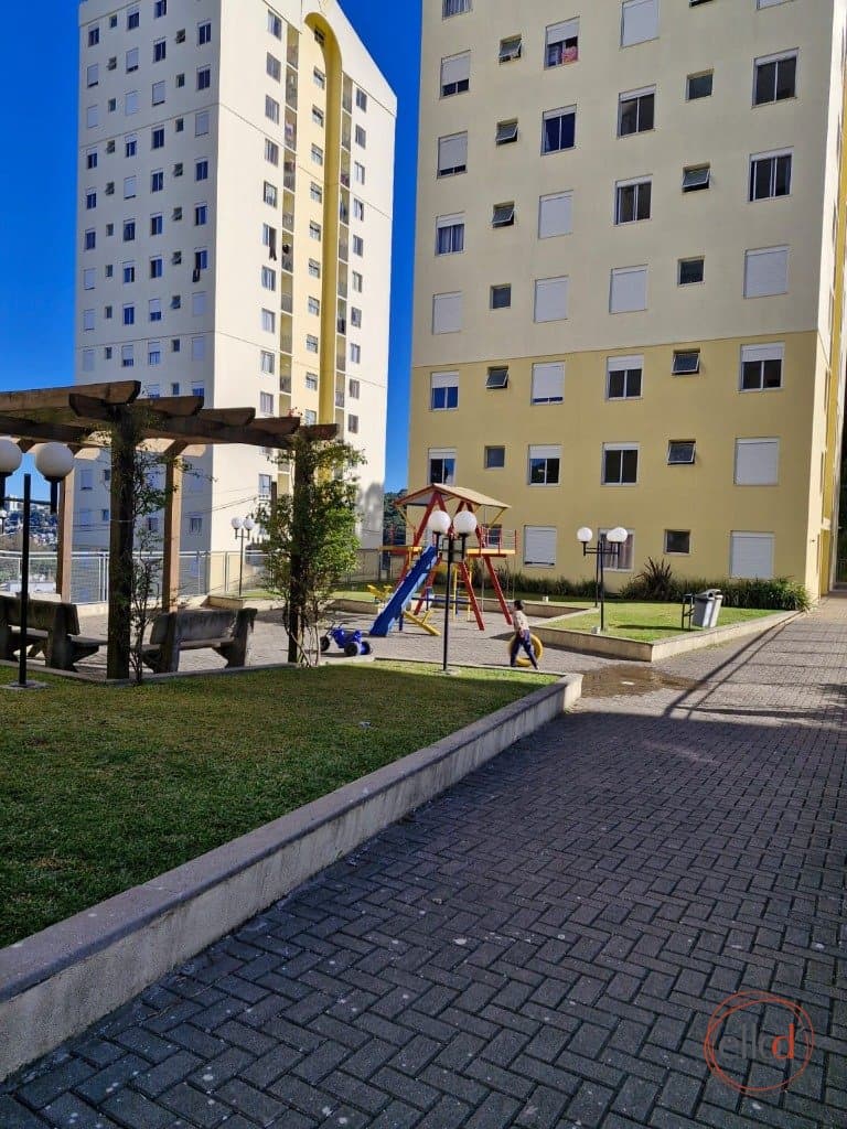 Apartamento semi mobiliado