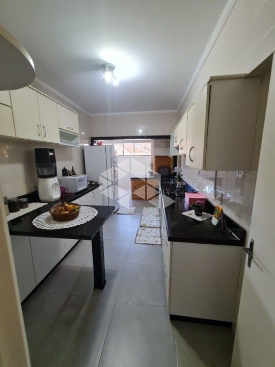 Apartamento com 02 dormitórios e 01 vaga de garagem no bairro Cristo Redentor em Caxias do Sul