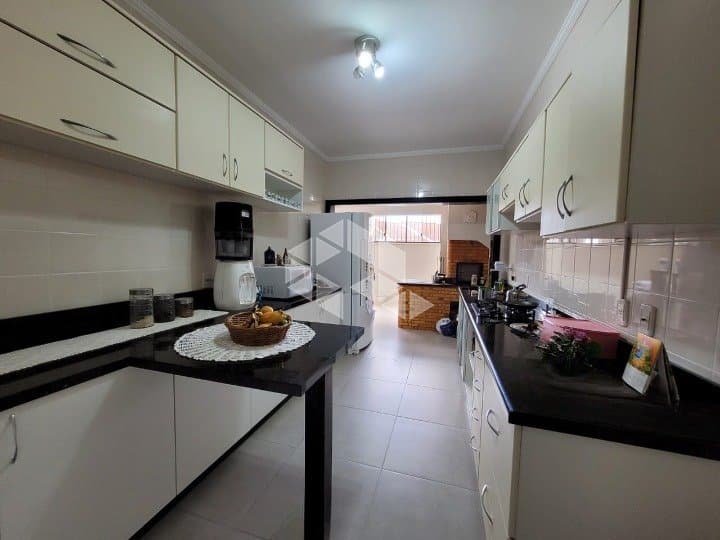 Apartamento com 02 dormitórios e 01 vaga de garagem no bairro Cristo Redentor em Caxias do Sul