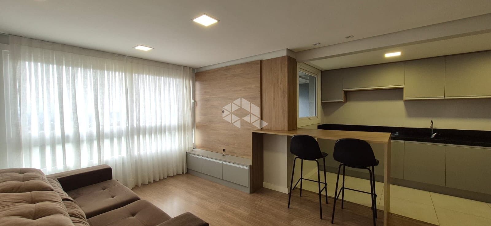 APARTAMENTO MOBILIADO COM 01 DORMITÓRIO E 01 VAGA DE GARAGEM NO RESIDENCIAL WYNN NO BAIRRO VILLAGIO IGUATEMI EM CAXIAS DO SUL
