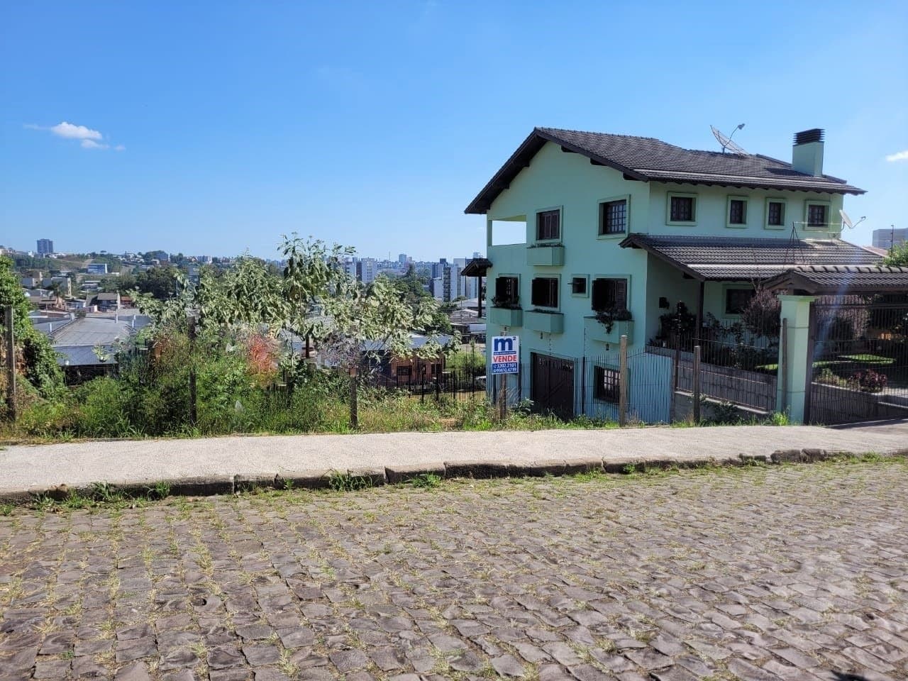 Terreno à venda no Bairro Colina Sorriso