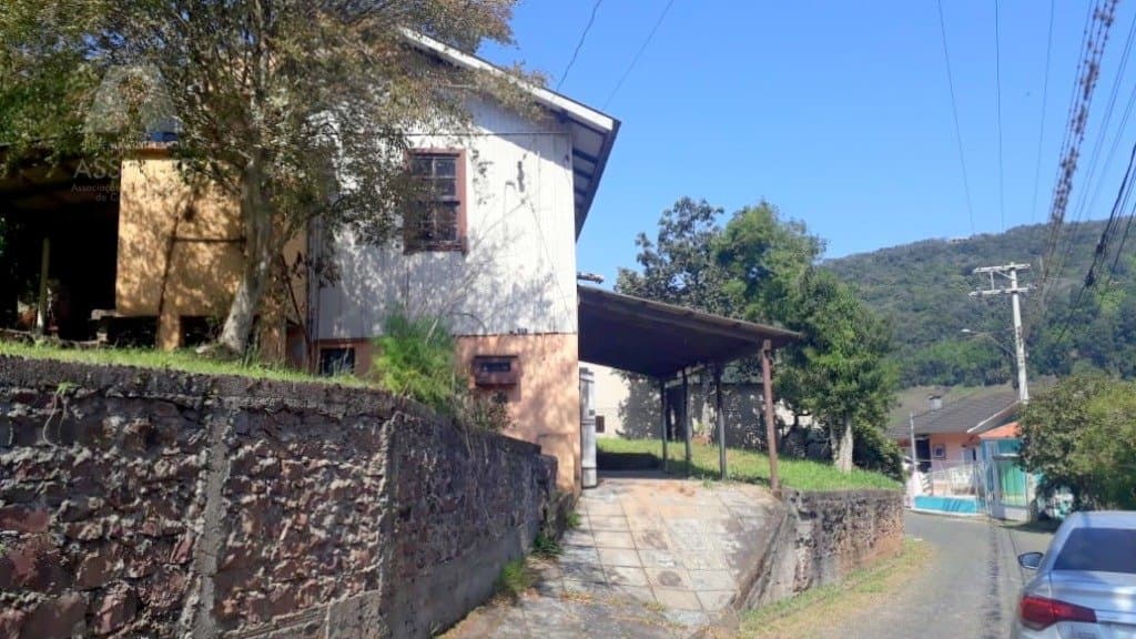Casa/Terreno Galópolis