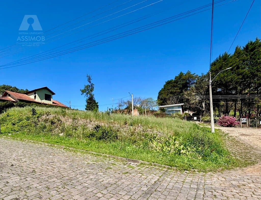 Terreno no Nossa Senhora da Saúde