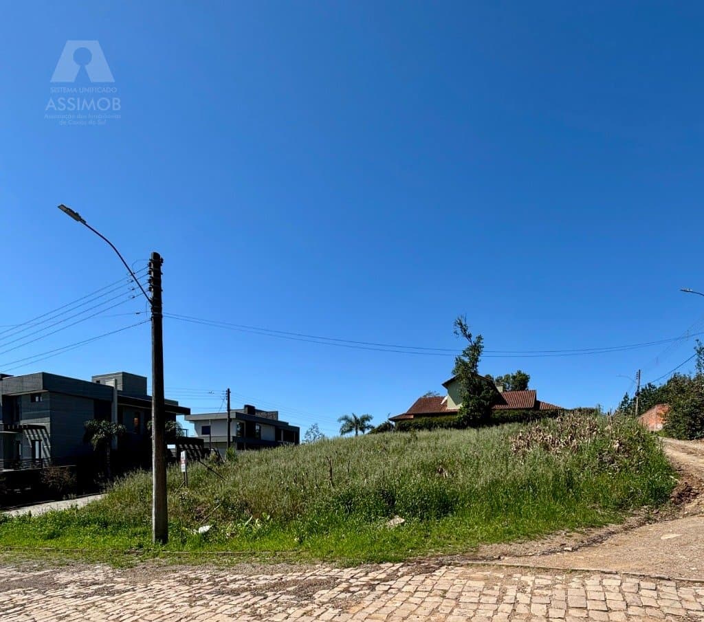 Terreno no Nossa Senhora da Saúde