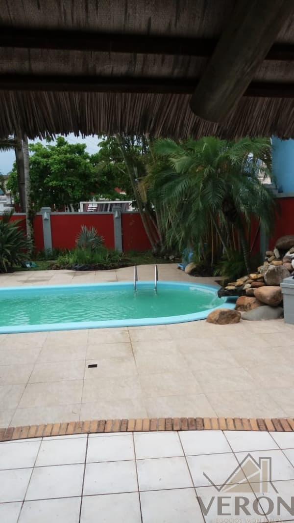 Venda de casa de praia em Passo de Torres, bairro Centro