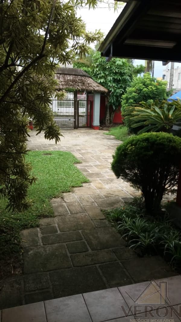 Venda de casa de praia em Passo de Torres, bairro Centro