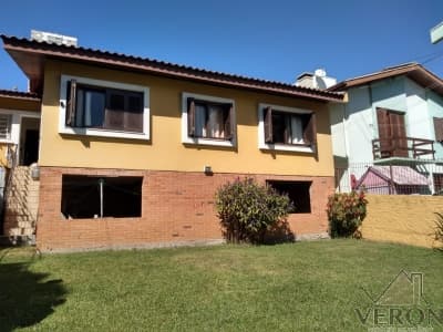 Casa Universitário
