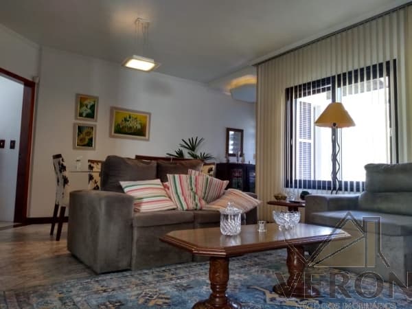 Casa Universitário