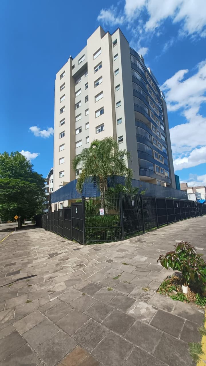 Venda de cobertura semimobiliada em Caxias do Sul, bairro Jardim América