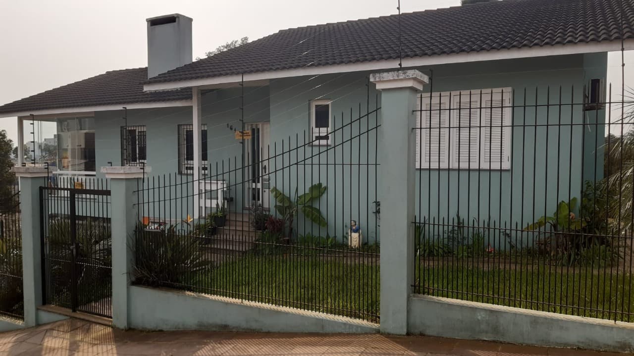 Venda de Casa em Caxias do Sul-RS, bairro Bela Vista