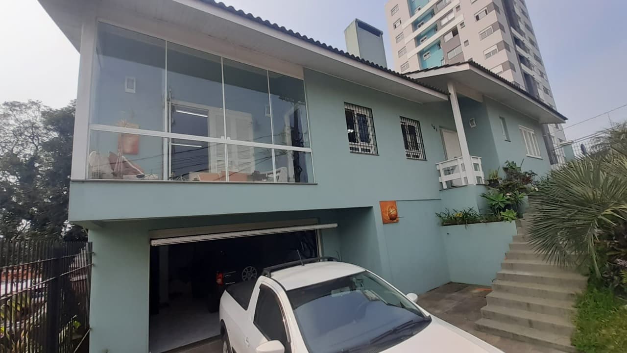 Venda de Casa em Caxias do Sul-RS, bairro Bela Vista