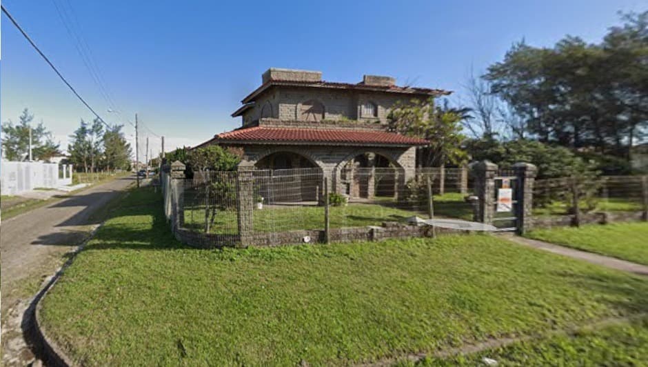 Venda de Casa em Xangri-lá-RS, bairro Noiva Do Mar