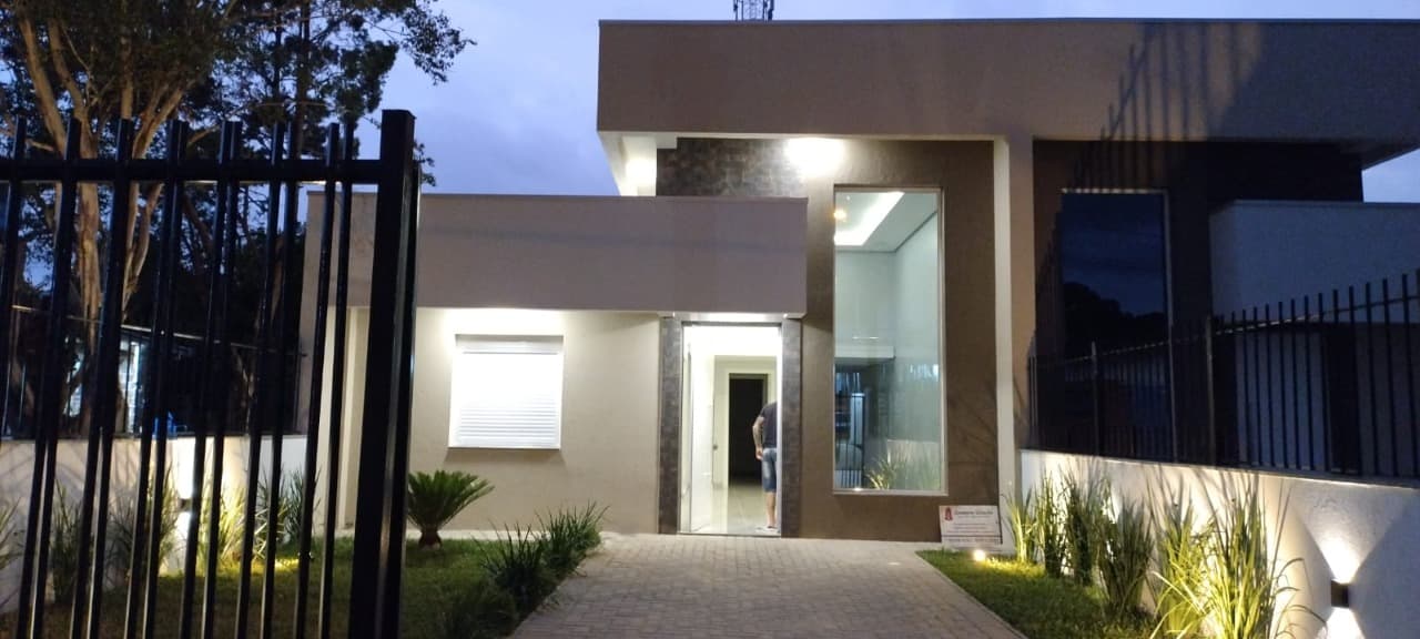 Venda de sobrado novo em Nova Petrópolis, bairro Vila Germânica