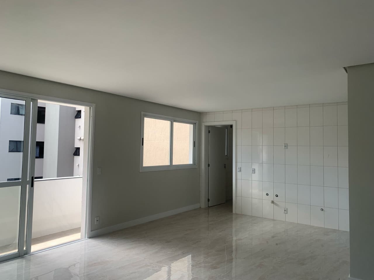 Apartamento a venda em Caxias do Sul, bairro Madureira