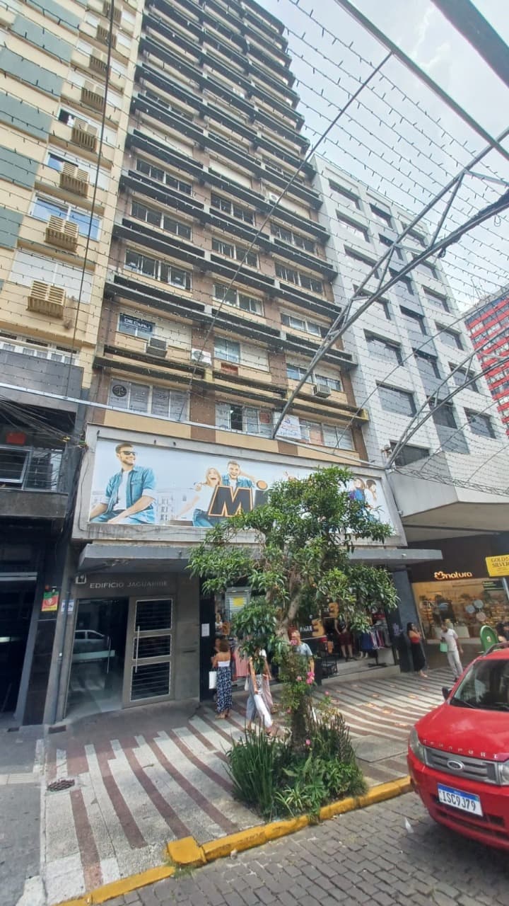 Sala comercial aérea a venda em Caxias do Sul, bairro Centro