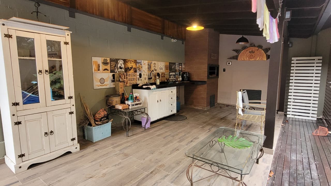 Casa a venda em Caxias do Sul, bairro Petrópolis