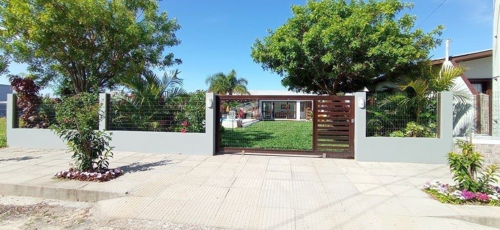 Venha curtir o verão com a Fulcher Imóveis em Balneário Bellatorres!!