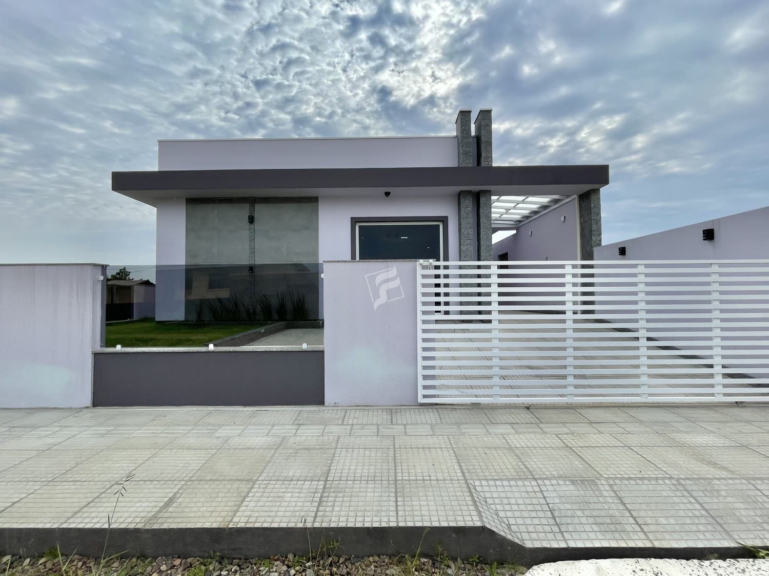 Casas - 4 dormitórios - Rota do Sol