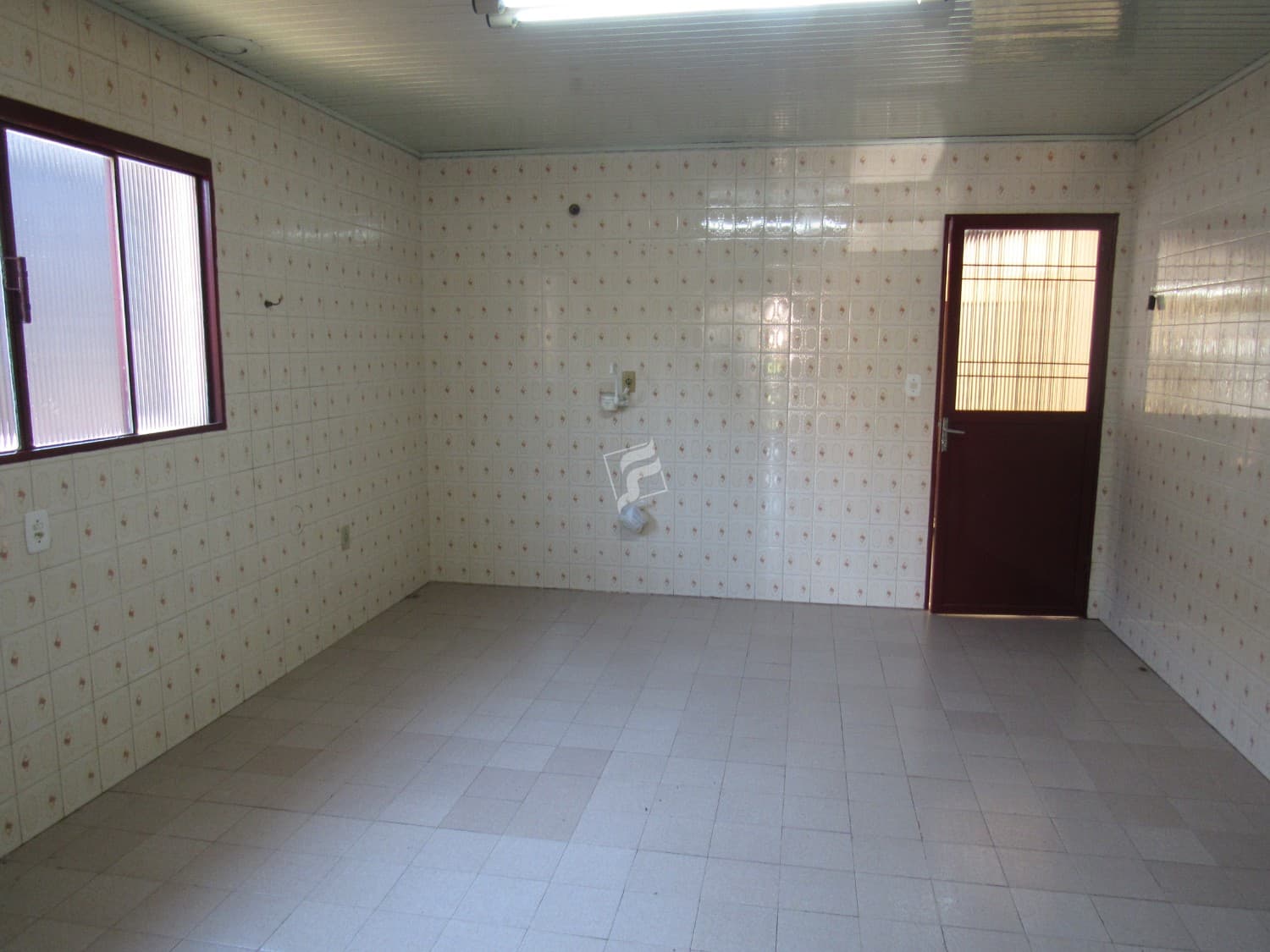 Aluguel - Casas - 2 dormitórios - Salgado Filho - Caxias do Sul - RS