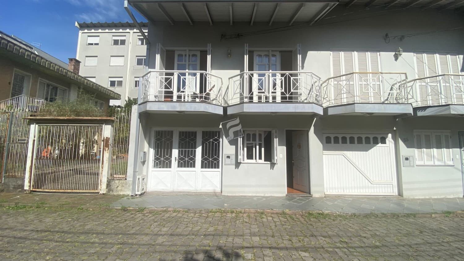 Venda - Sobrados - 3 dormitórios - São Leopoldo - Caxias do Sul - RS