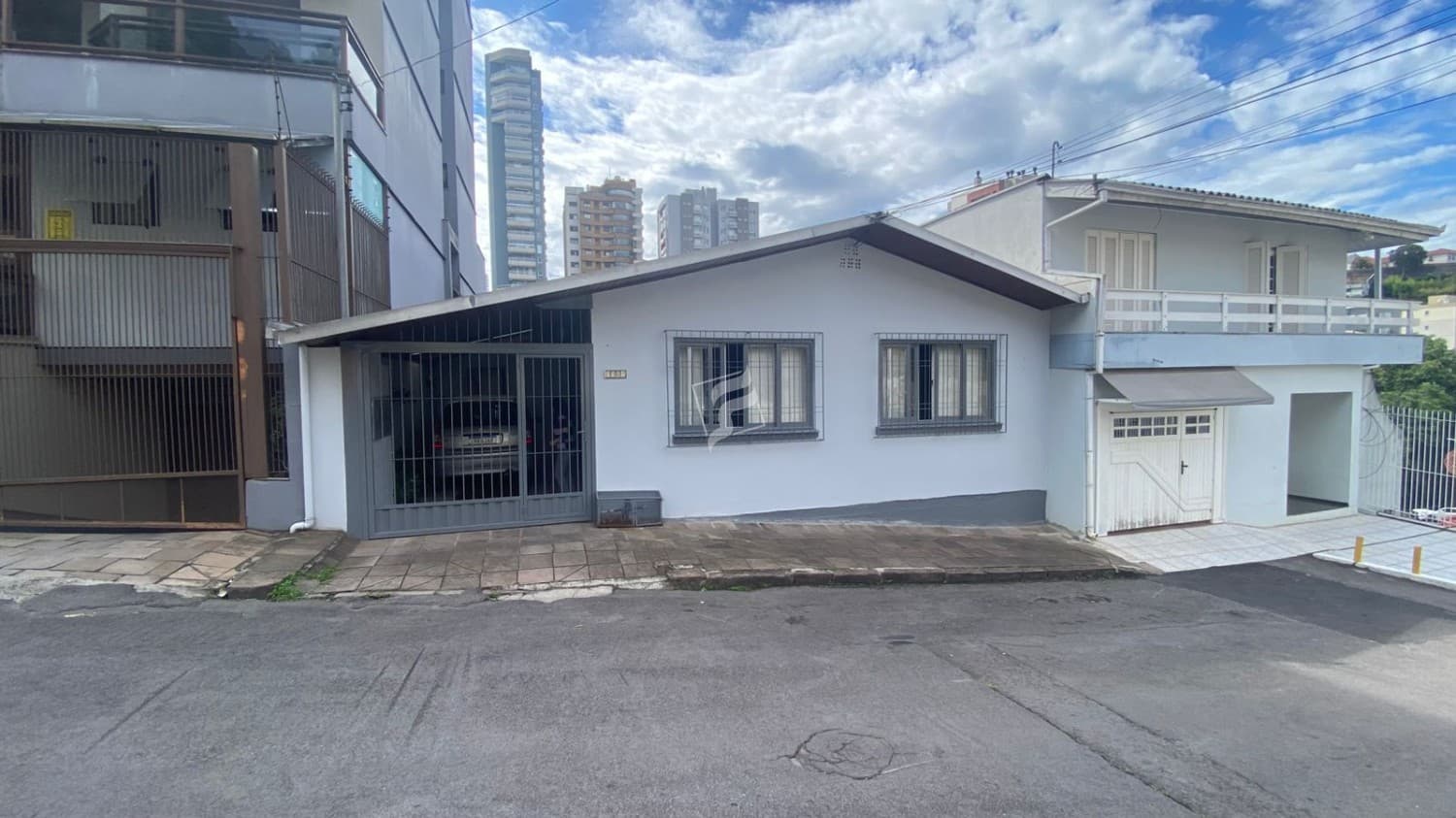 Venda - Casas - 3 dormitórios - São Leopoldo - Caxias do Sul - RS